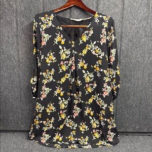 Lush Black and Yellow 3/4 Sleeve Tie Front Blouse